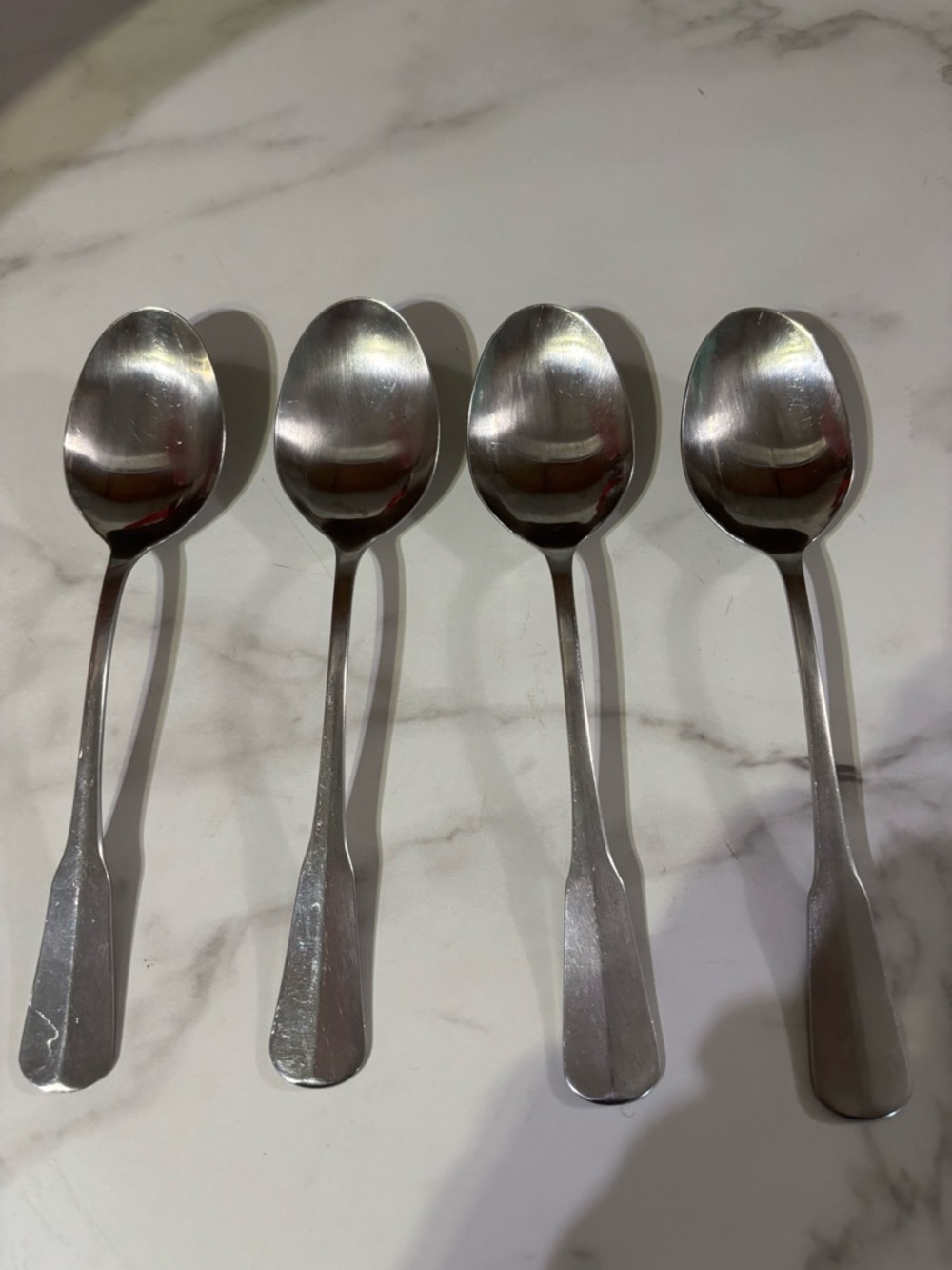 Oneida Distinction Deluxe stainless Colonial Artistry 4 pc soup spoons